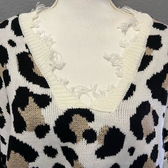 Polly & Esther Destructed Sweater - Picture 5 of 12